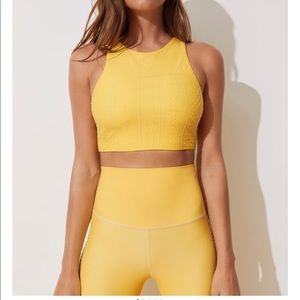 Beach Riot X Carbon38 - Kendall top yellow